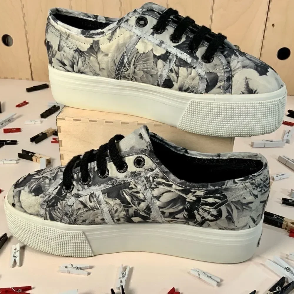 SUPERGA 2790 ANNABELLA FLORAL PLATFORM SNEAKER IN BLACK WHITE WOMEN’S SIZE EU 36